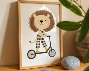 Lion On Scooter Plakat