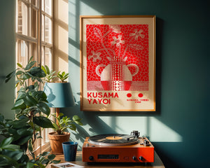 Yayoi Kusama - Crimson Floral Vessel Plakat