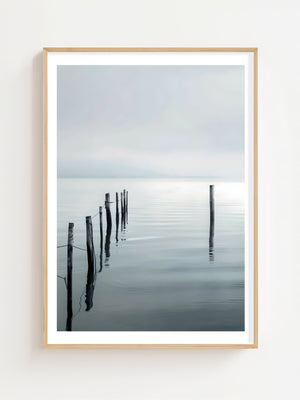 Calm Water Poles Plakat - 21 x 29.7 cm (A4) - Nellastore