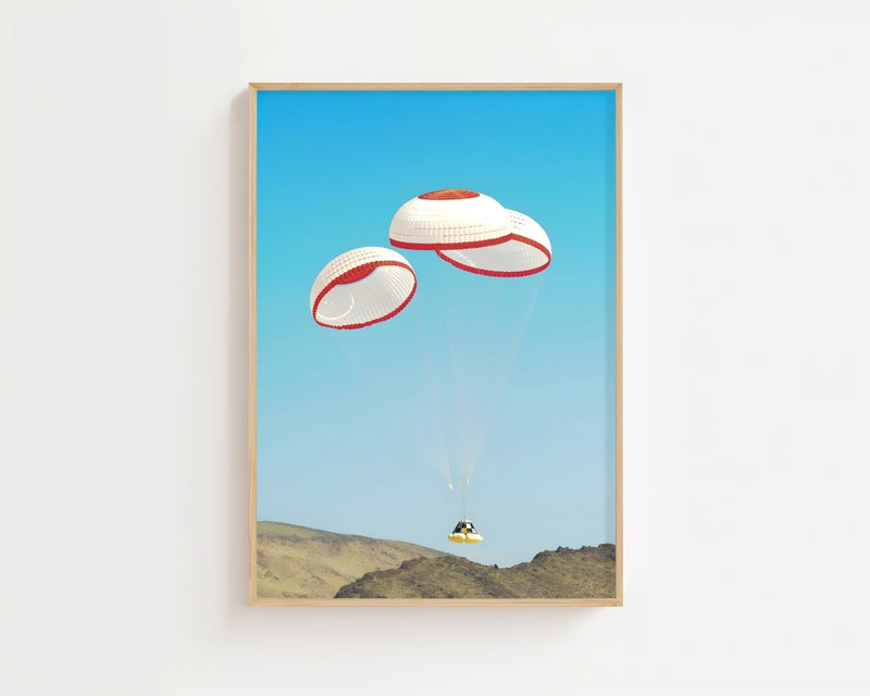 Capsule Parachute Landing Plakat - 21 x 29.7 cm (A4) - Nellastore