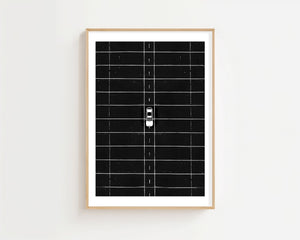 Car On Dark Road Plakat - 21 x 29.7 cm (A4) - Nellastore