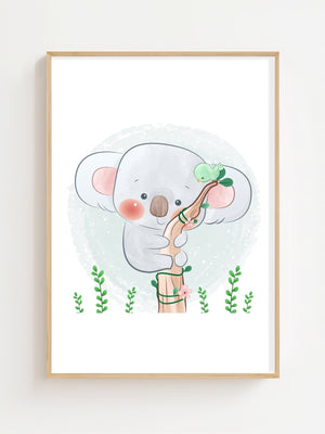 Koala In Tree Plakat - 21 x 29.7 cm (A4) - Nellastore