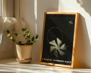 László Moholy - Nagy - Pinwheel And Other Shapes Plakat - 21 x 29.7 cm - Nellastore