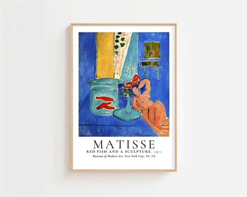 Red Fish And A Sculpture Plakat - 21 x 29.7 cm (A4) - Nellastore