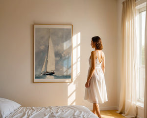Sailboat In Grey Waters Plakat - 21 x 29.7 cm (A4) - Nellastore
