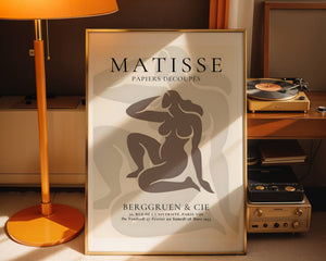 Seated Female Figure Plakat - 21 x 29.7 cm (A4) - Nellastore