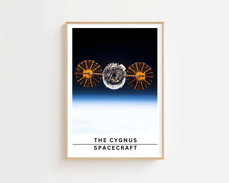 The Cygnus Spacecraft Plakat - 21 x 29.7 cm (A4) - Nellastore