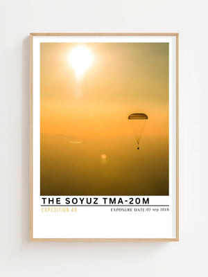 The Soyuz TMA - 20M Plakat - 21 x 29.7 cm (A4) - Nellastore