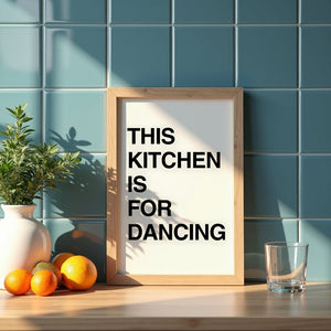 This Kitchen Is For Dancing Plakat - 21 x 29.7 cm (A4) - Nellastore