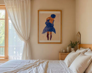 Woman In Blue Dress Plakat - 21 x 29.7 cm (A4) - Nellastore