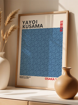 Yayoi Kusama - Dark Blue Infinity Circles Plakat - 21 x 29.7 cm - Nellastore