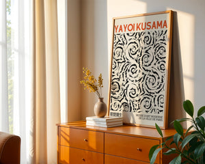Yayoi Kusama - Organic Ink Swirl Pattern Plakat - 21 x 29.7 cm (A4) - Nellastore