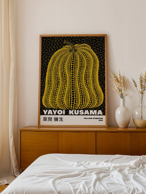 Yayoi Kusama - Radiant Yellow Pumpkin Form Plakat - 21 x 29.7 cm (A4) - Nellastore