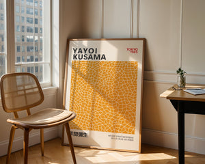 Yayoi Kusama - Yellow Infinity Objects Plakat - 21 x 29.7 cm - Nellastore